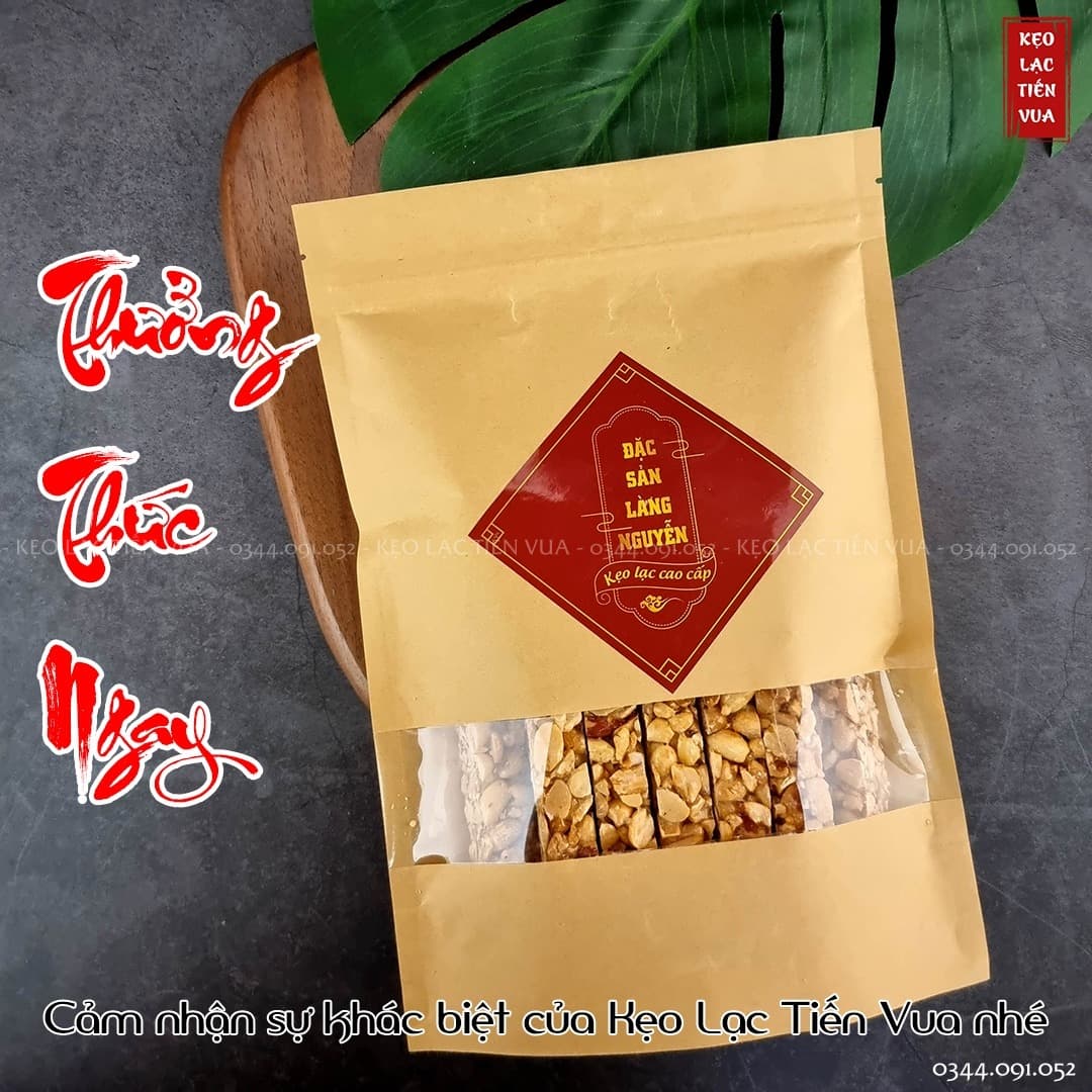 Kẹo lạc cắt miếng bày trên đĩa